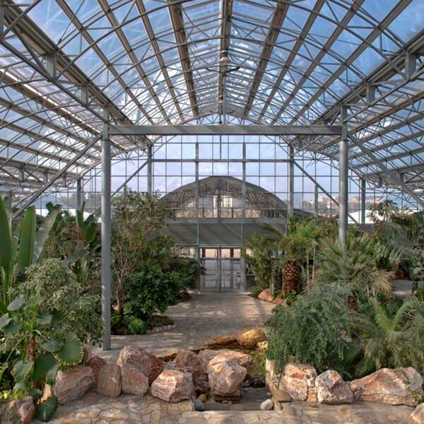 Indoor botanical garden